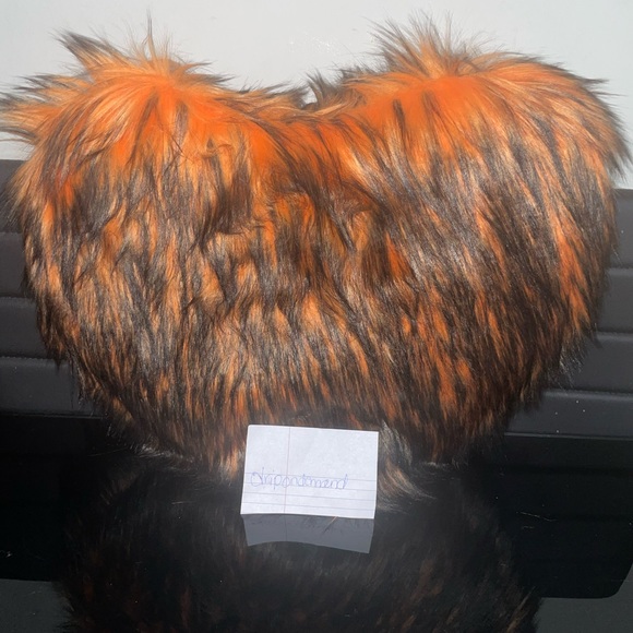 Orange Nayr Heart Bag - Picture 2 of 4